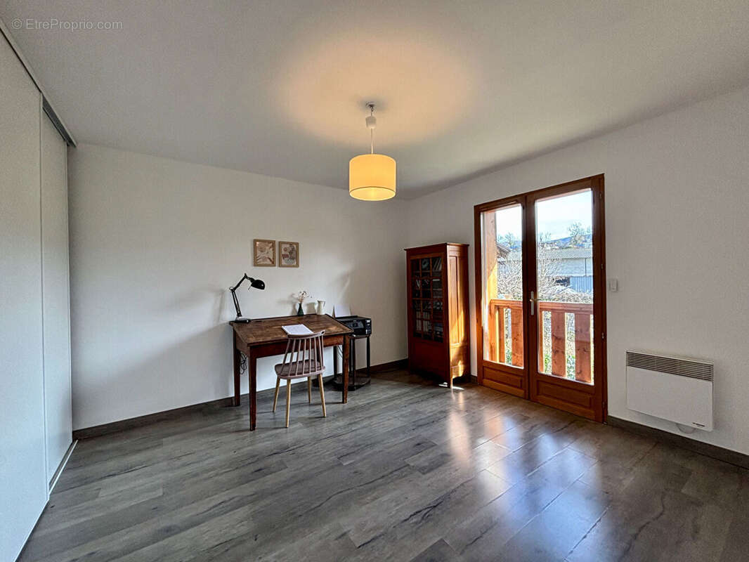 Maison mitoyenne avec jardin et garage - photo 11