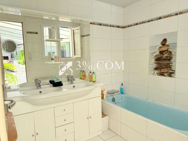 Maison à SAINT-SEBASTIEN-SUR-LOIRE