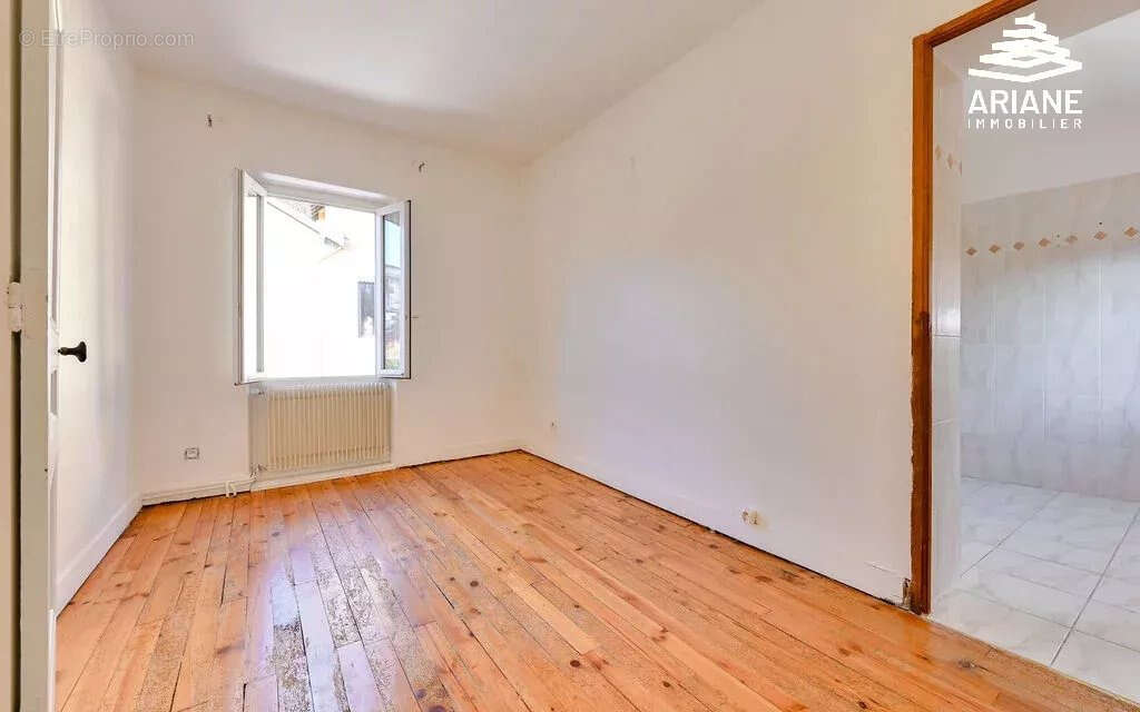 Maison à TASSIN-LA-DEMI-LUNE