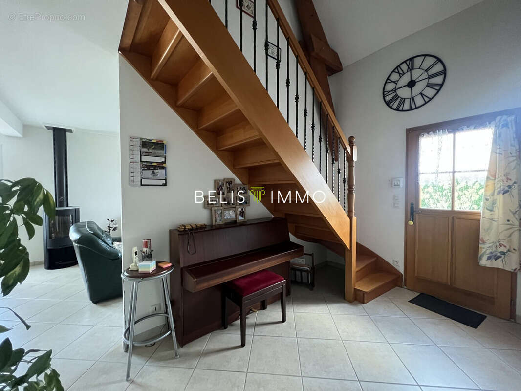 Maison 145 m² à Ballan-Mire  - photo 4