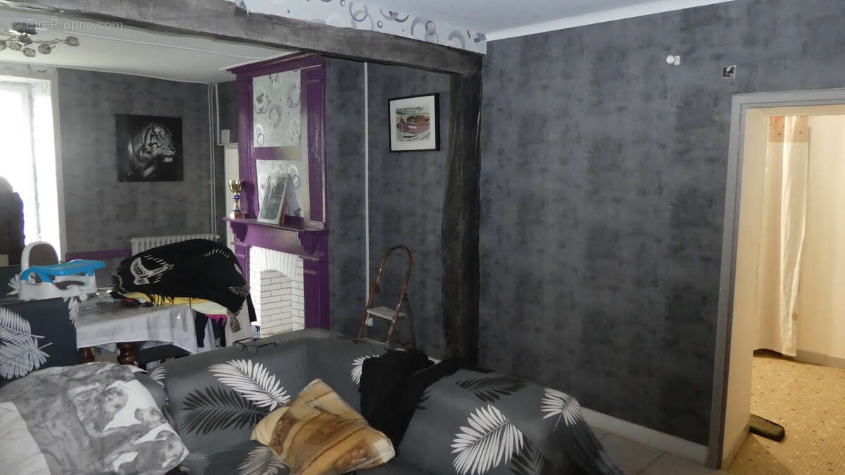 Maison à LA CROISILLE-SUR-BRIANCE