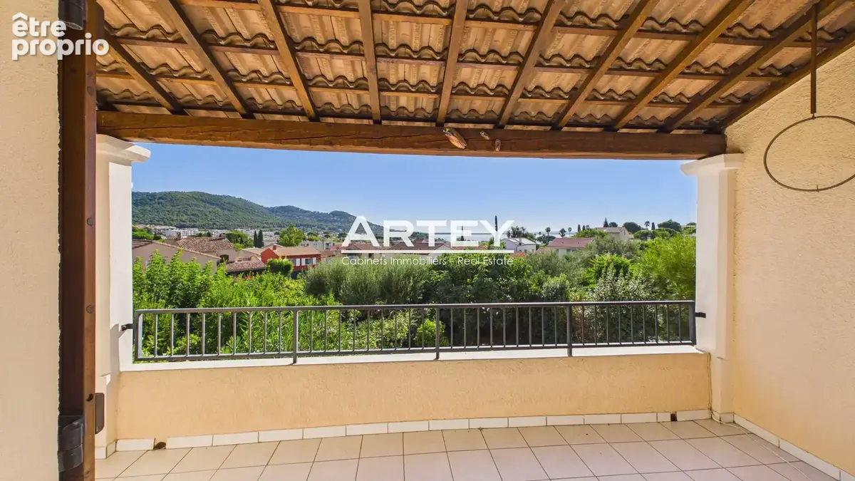 Duplex Vue mer - Proche Port - photo 2
