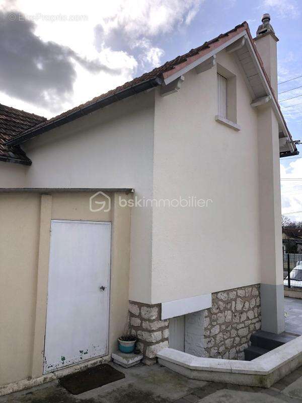 Maison à CHALETTE-SUR-LOING