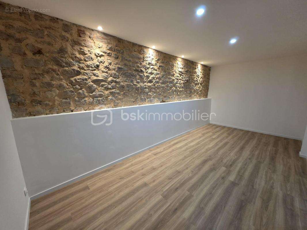  Maison de campagne rénovée – 345 m² – Vaux-Villaine (08) - photo 11
