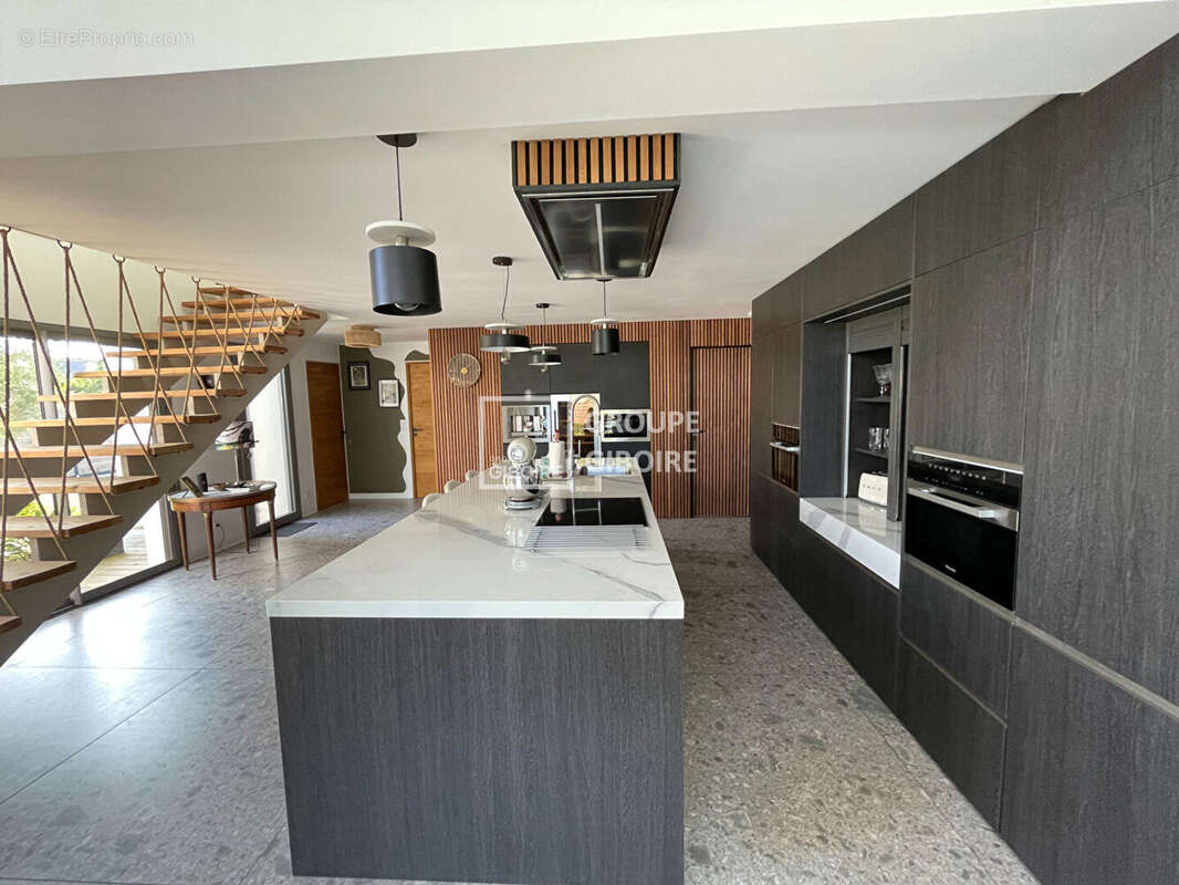 A vendre - agence giboire - magnifique villa contemporaine avec piscine aux portes de la baule - photo 4