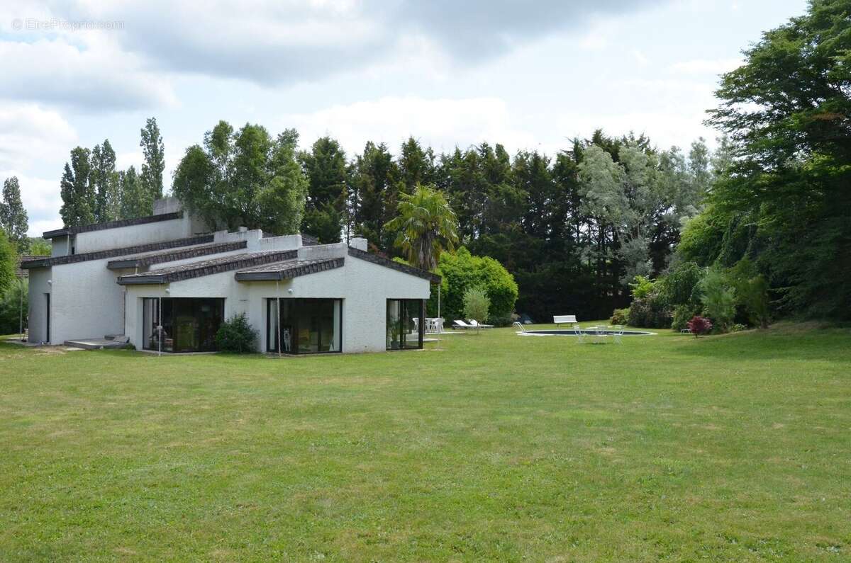 Maison à SENLISSE
