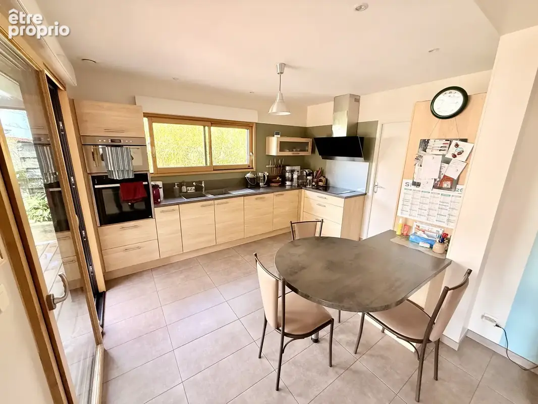 Exclusivite ! a vendre a bouaye jolie maison impeccable de 4 chambres + 1 bureau + double garage - photo 6