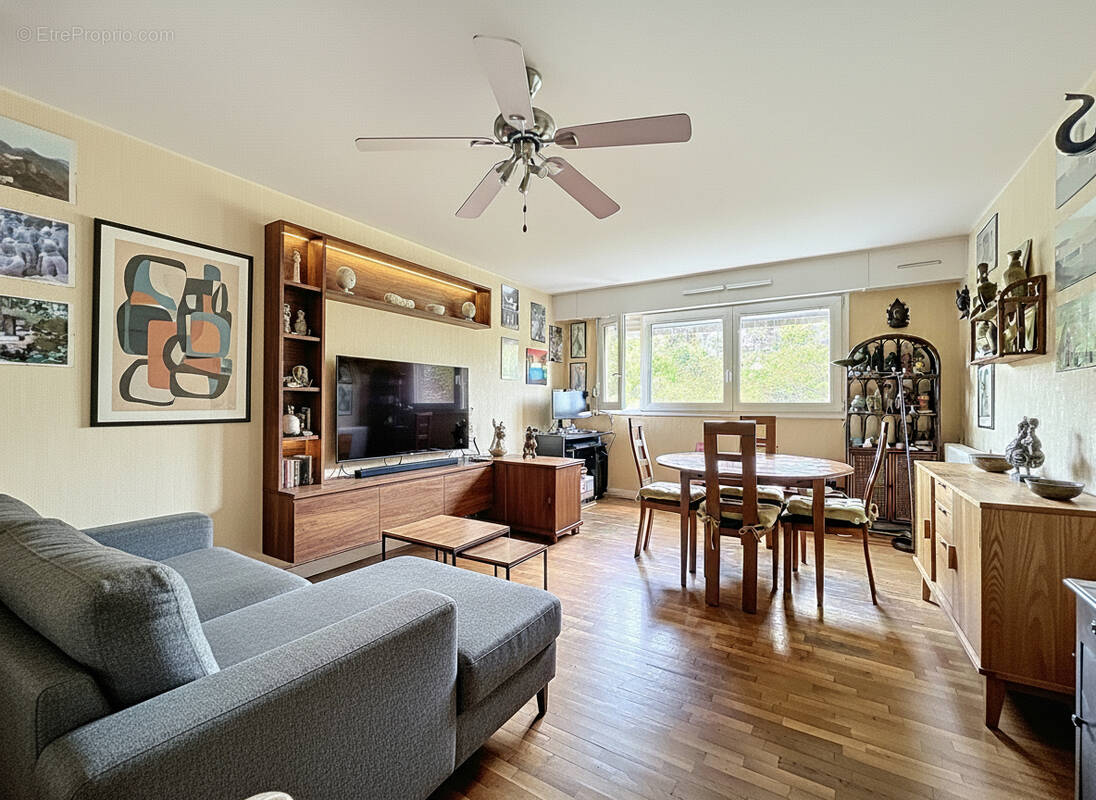 Appartement à SURESNES