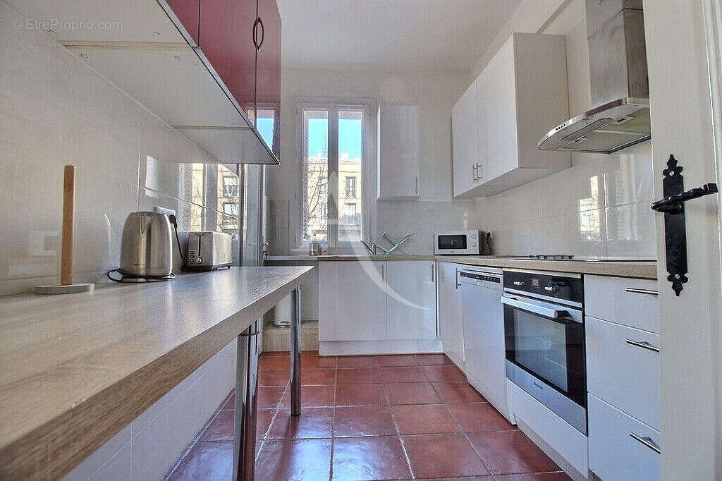 Appartement à MARSEILLE-2E