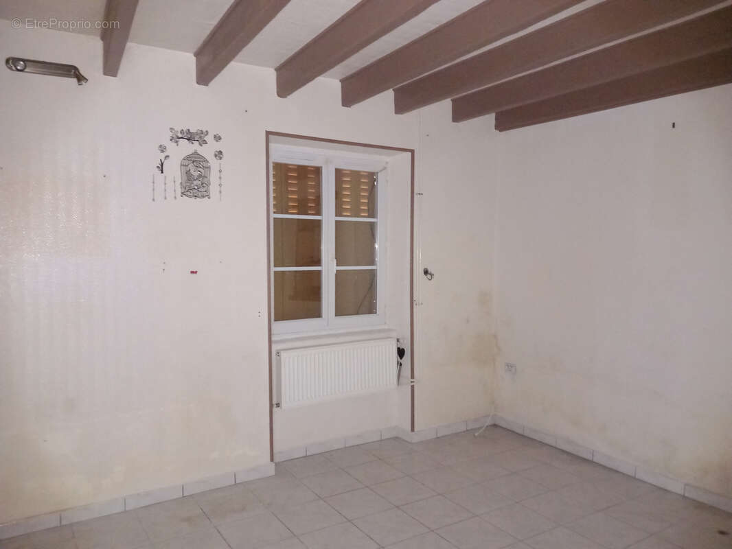 2 maisons à rafraîchir, dépendances, sur 1107m2 avec puits - photo 7
