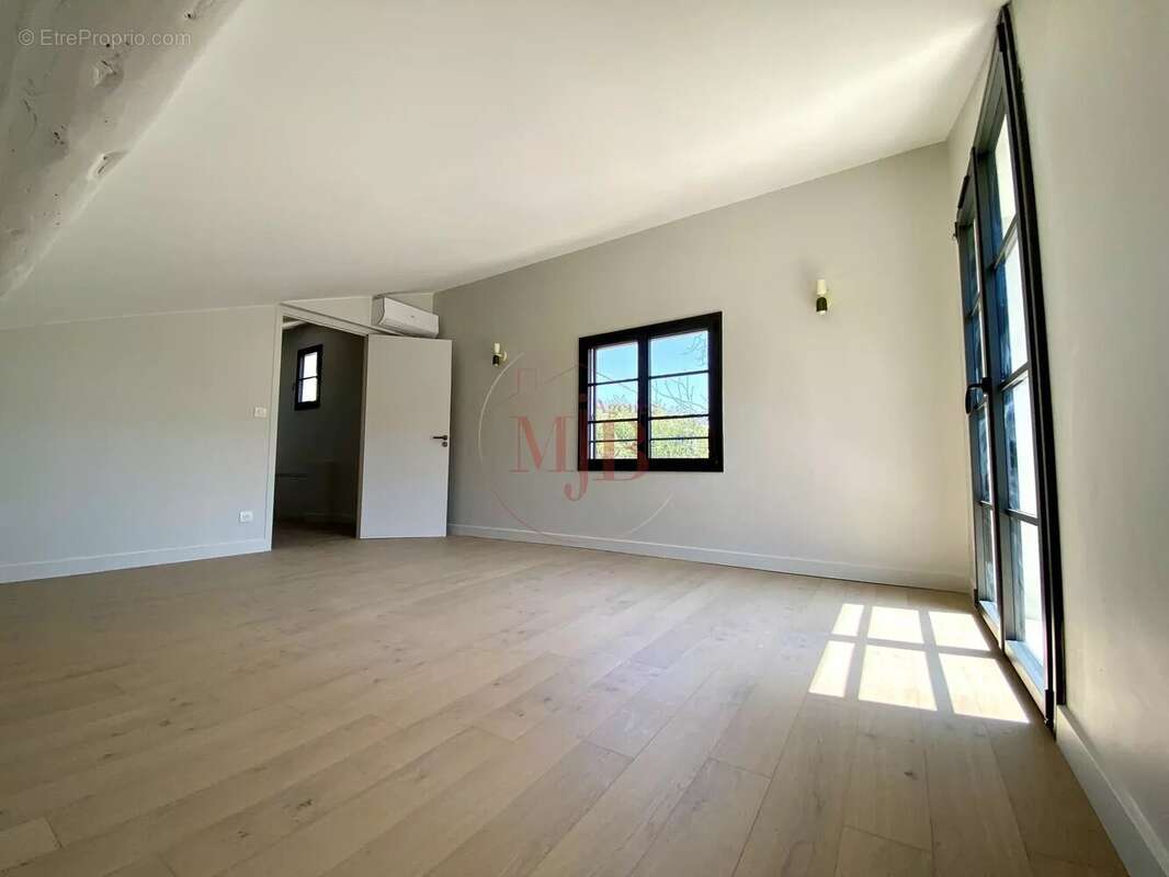 Aix ville a pied  -toutes commodites - photo 23