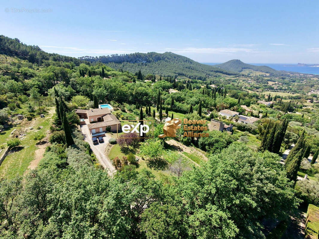Maison 236 m² à La Cadiere-D'azur  - photo 2