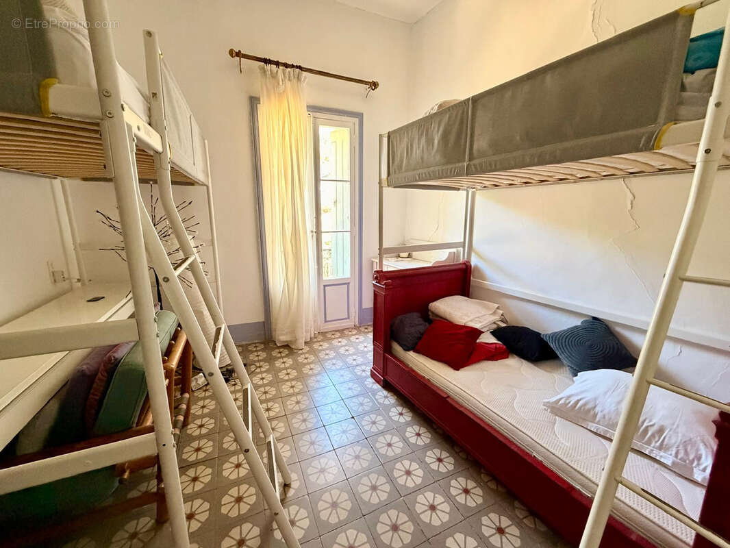 Maison de cachet de 367m2 sur un niveau avec un terrain de 800m2 - PLAISSAN - PEZENAS - photo 15