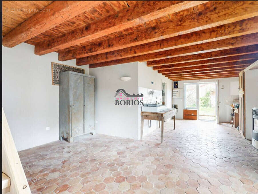 Maison à SAINT-MARCEL