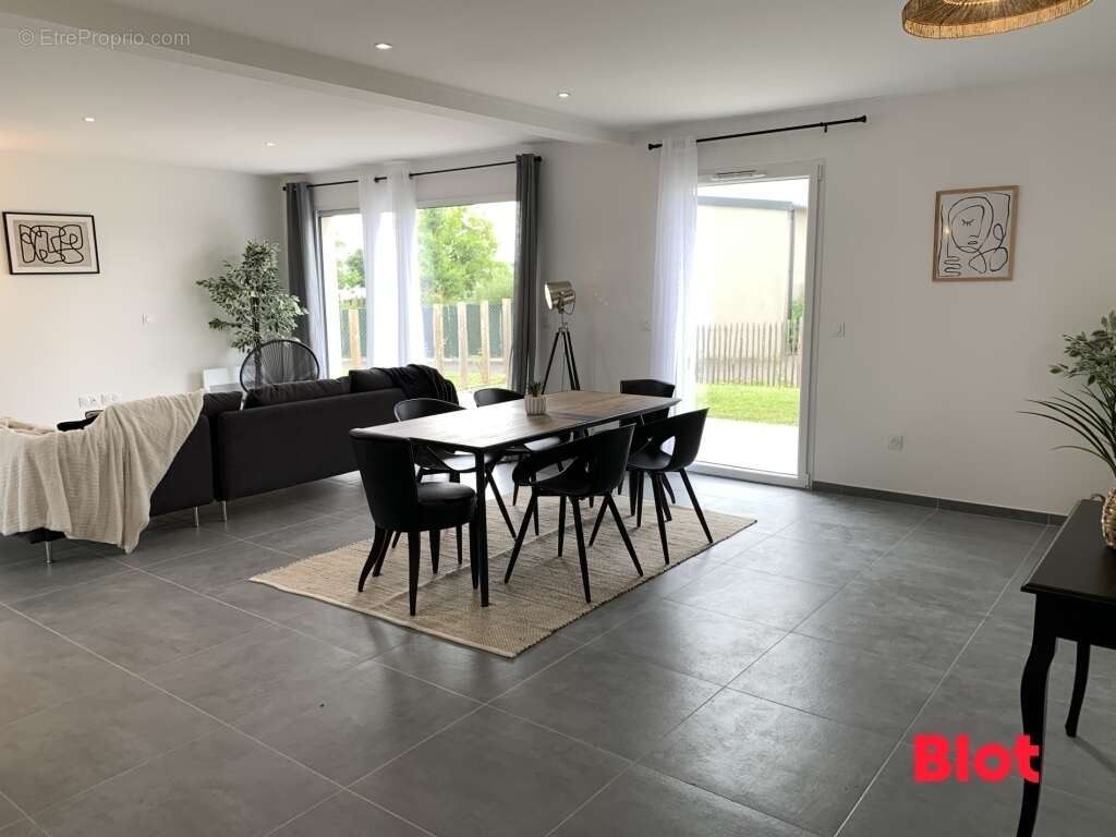 Maison à SAINT-GILLES