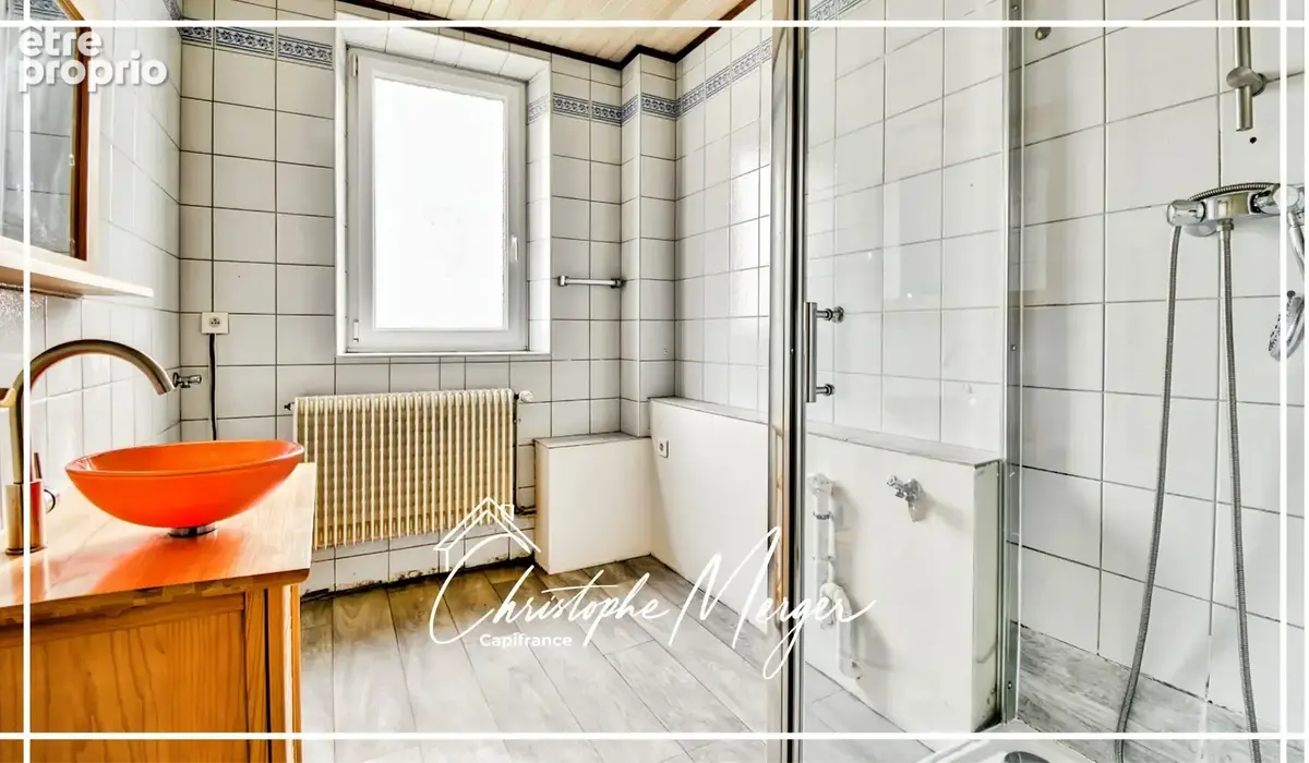 Maison à vendre 6 chambres 175m² à Sarrebourg (77) centre ville, spacieuse, avec jardin et garages - photo 6