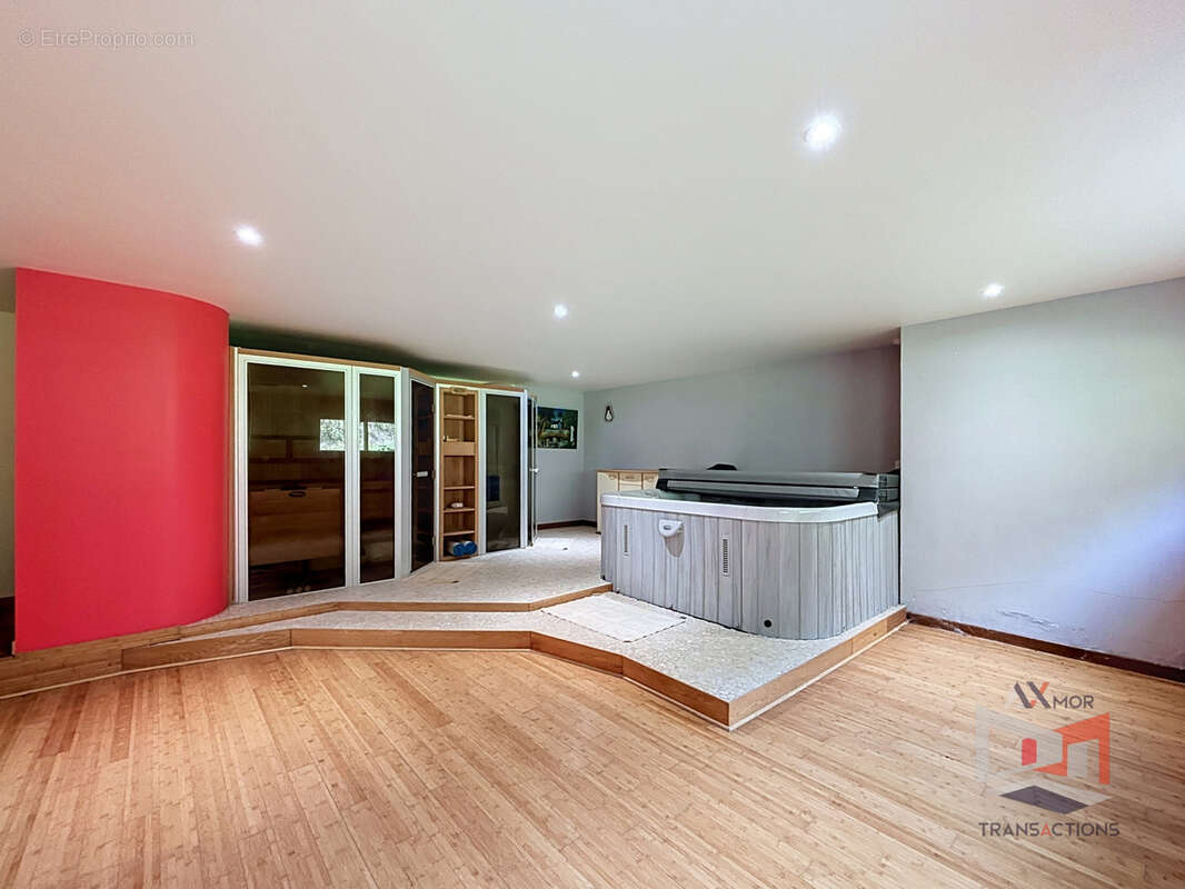 LANNION : Maison contemporaine avec grand jardin. - photo 13