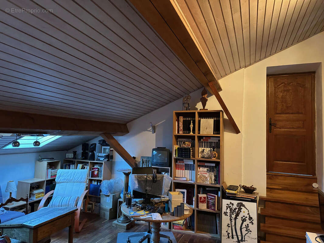 mezzanine vers chambre 2 - Maison à PRAYSSAC