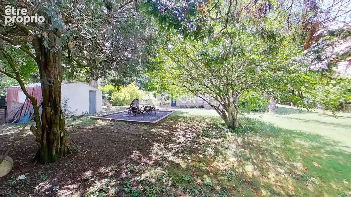 BRON - Maison familiale de caractère de 143,53 m² habitable - photo 16