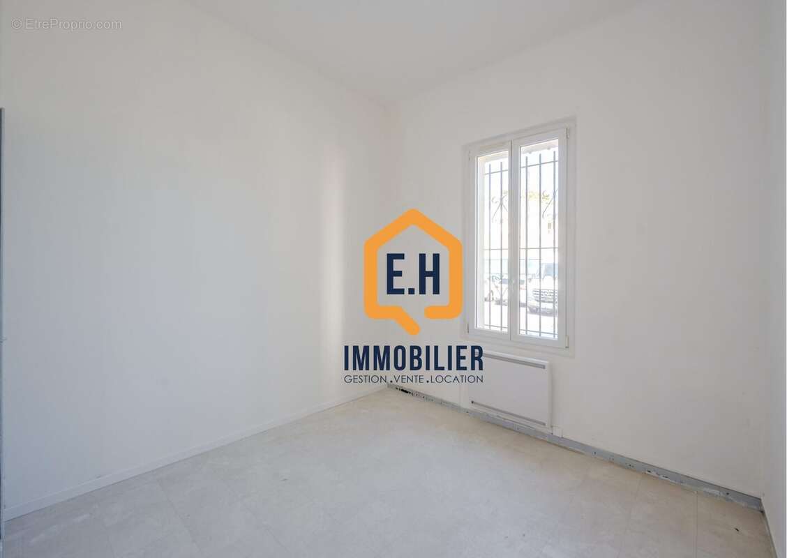 Appartement 300 m² à Toulon  - photo 9