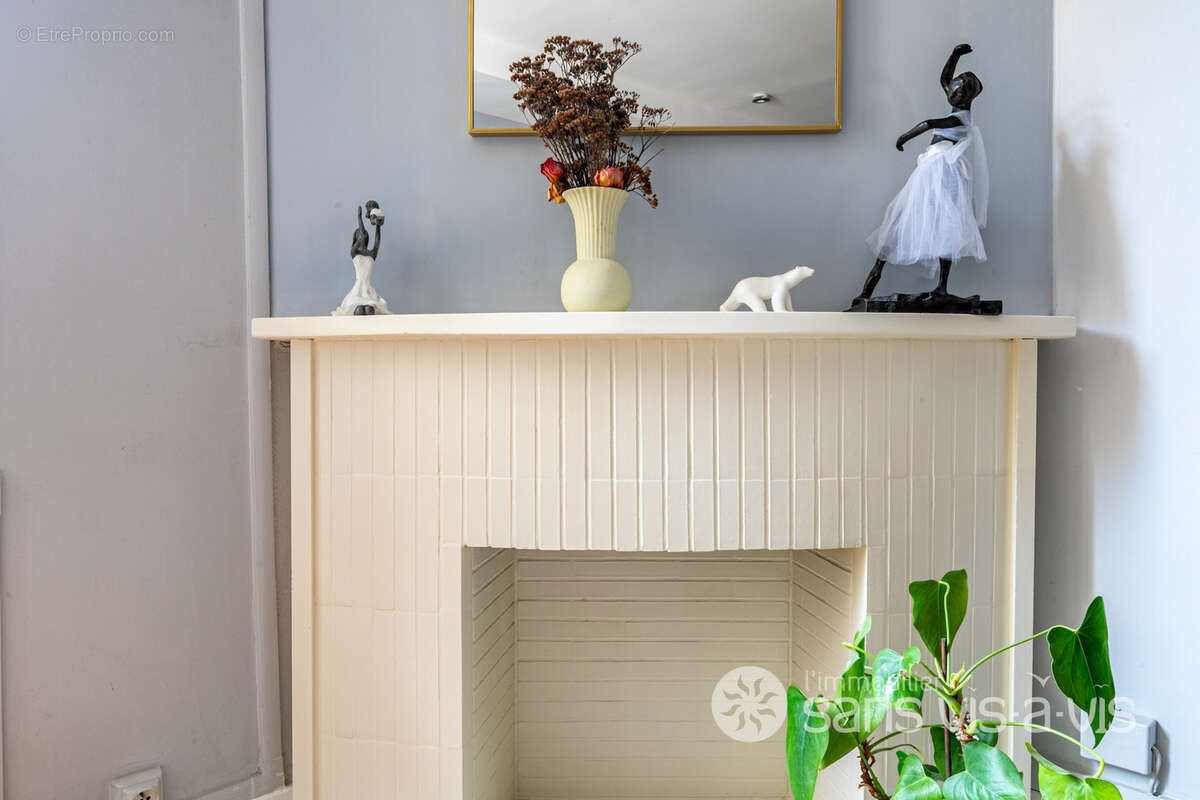 Appartement à COURBEVOIE