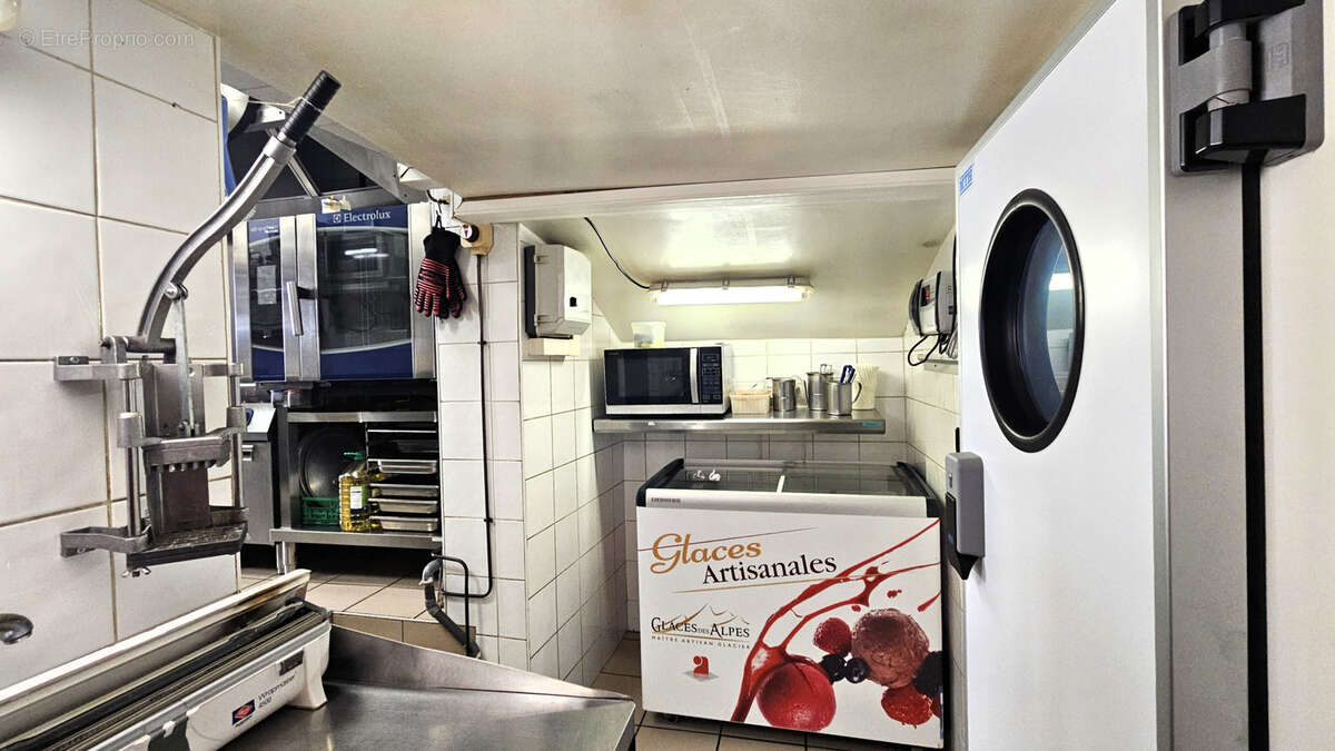 Commerce à LANCRANS