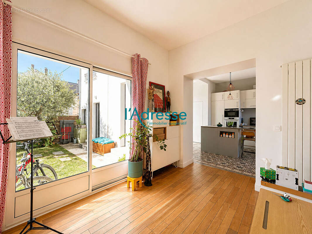 Maison à NANTERRE