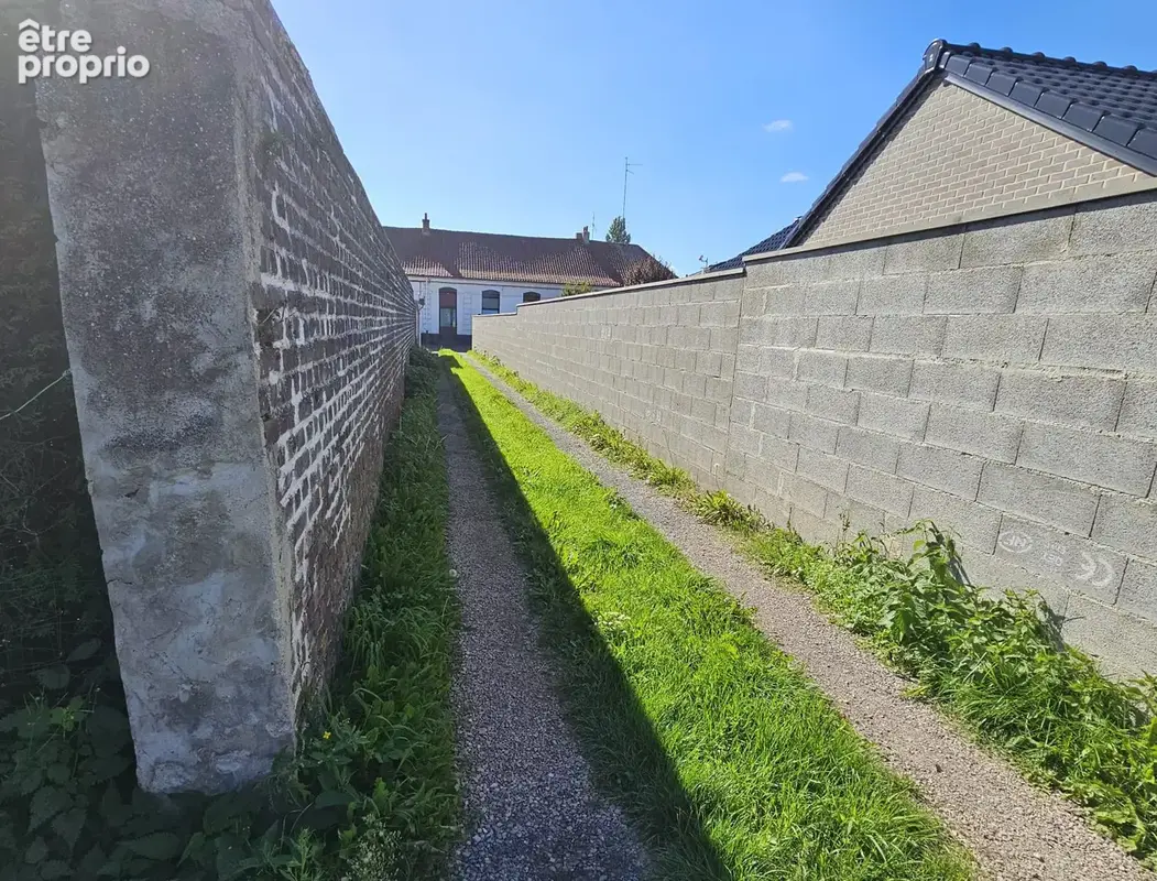Immeuble de rapport, 5 lots : 4 logements et 1 commerce, dont 2 déjà loués, rendement 14,5% travaux compris - photo 12