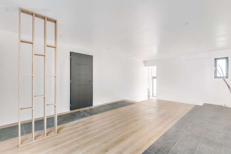 Maison d’architecte 220 m2 - 5 chambres - lumineuse - terrasse panoramique 40 m2 – jardin 310 m2 - garage - photo 6