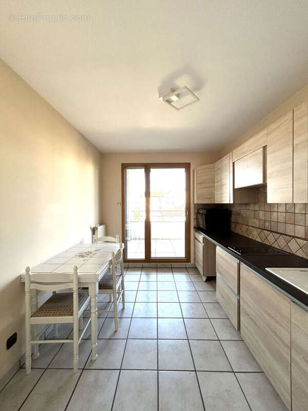 Appartement Villeurbanne 3 pièce(s) 70.14 m2 - photo 4