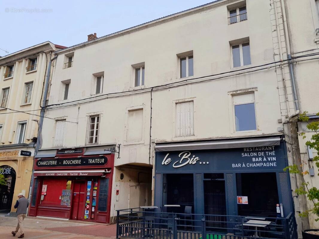 Appartement à MONTCEAU-LES-MINES