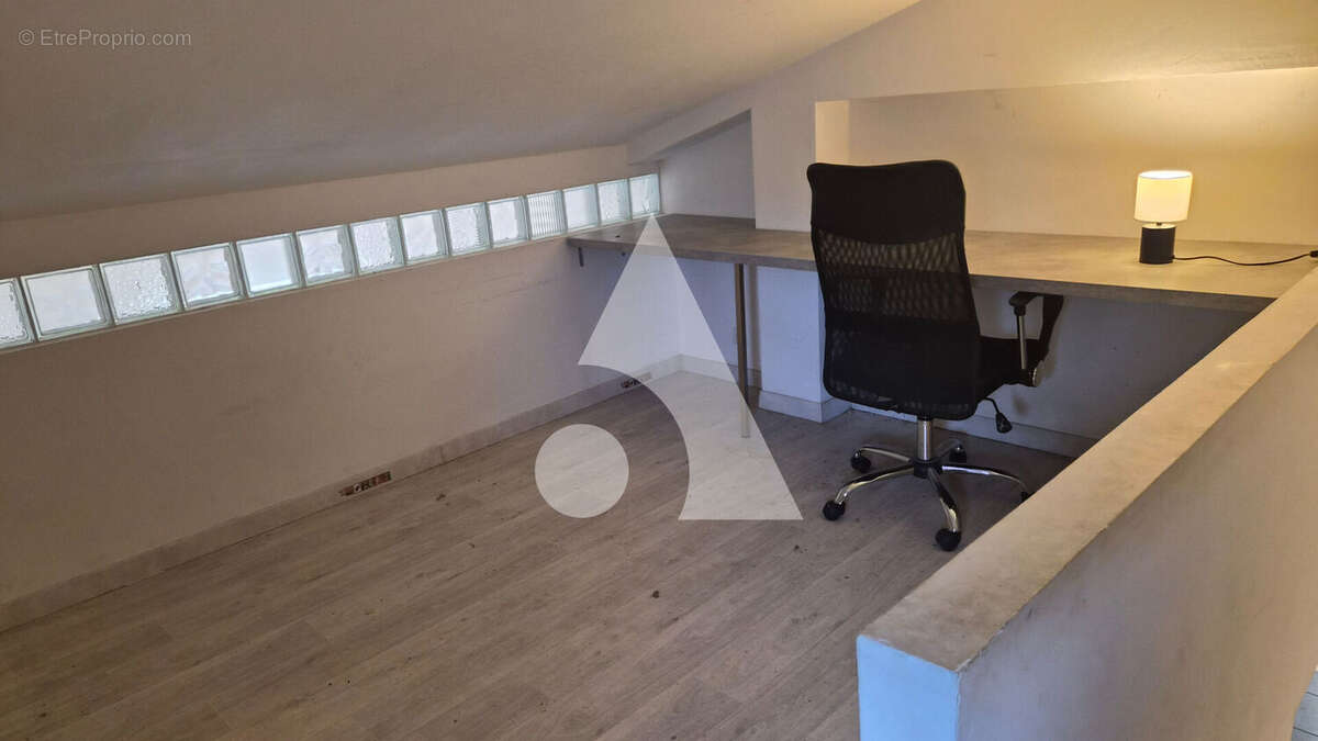A vendre Villa T5 + Studio à Tavernes - photo 13