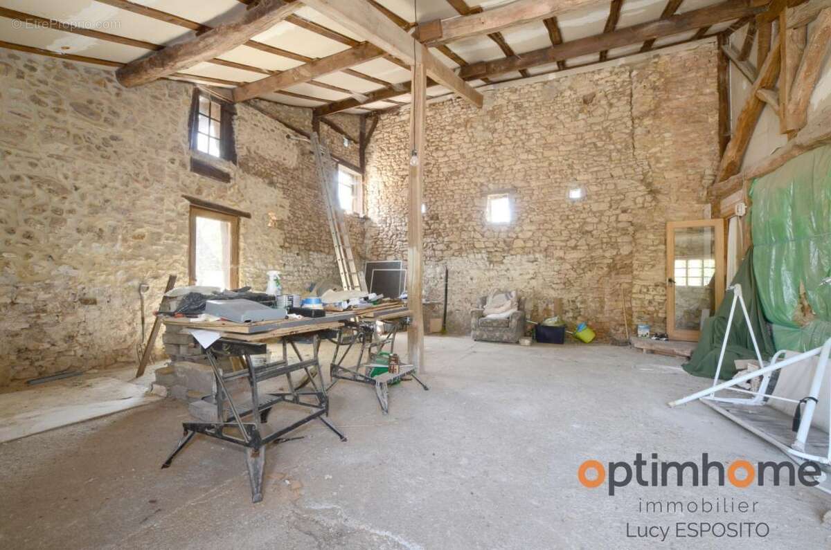  Charmante maison en pierre de 1780 pleine de caractère – Saint-Laurent-de-Céris (16)  - photo 20