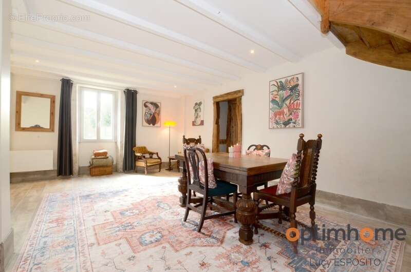Maison à CHERVES-CHATELARS