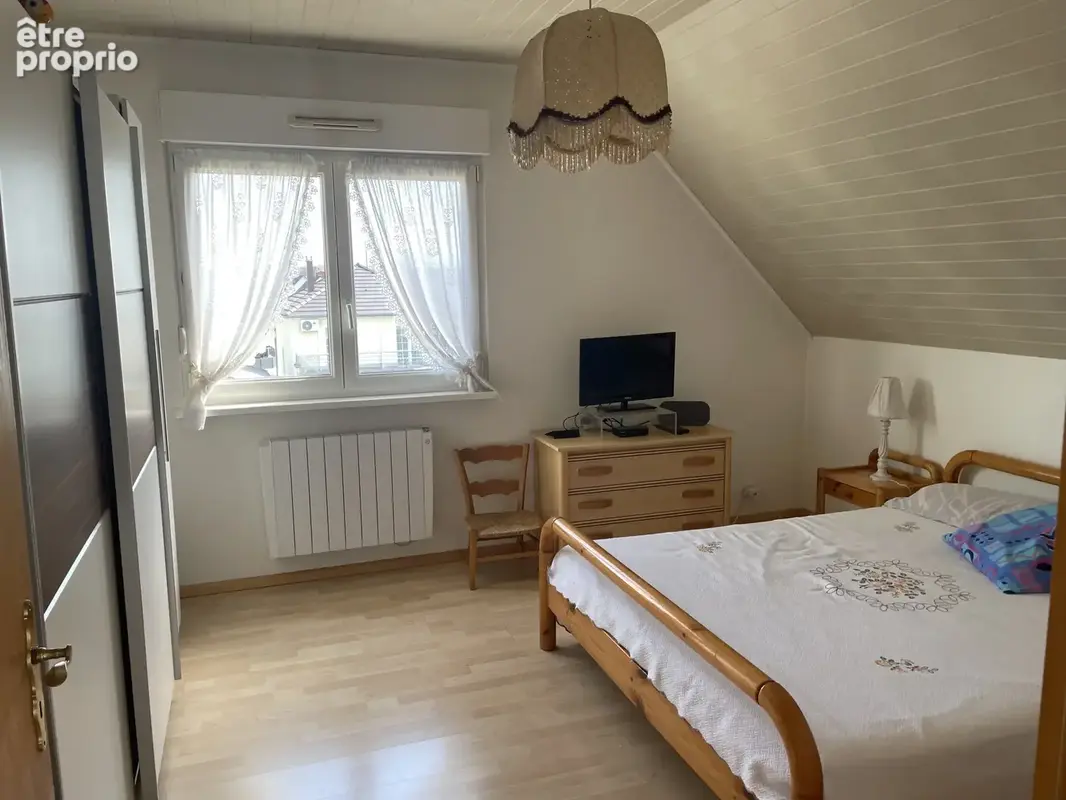 Vaste 3 pièces situé au 2eme et dernier étage d'une résidence récente sécurisée. - photo 3