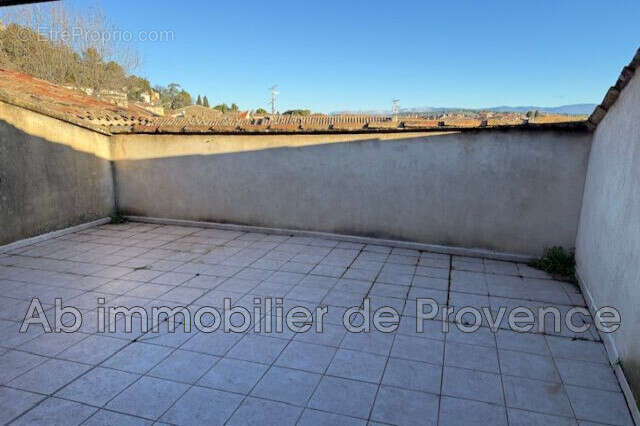 Appartement à ROGNES