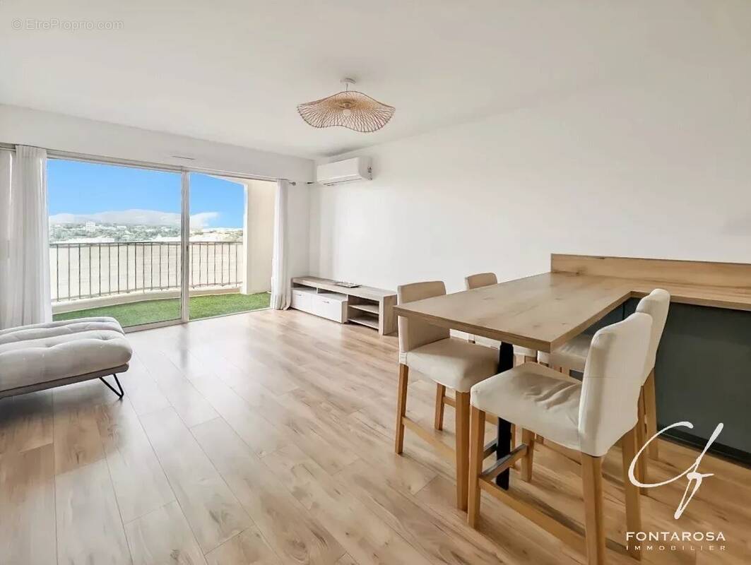 Appartement à SAINT-RAPHAEL