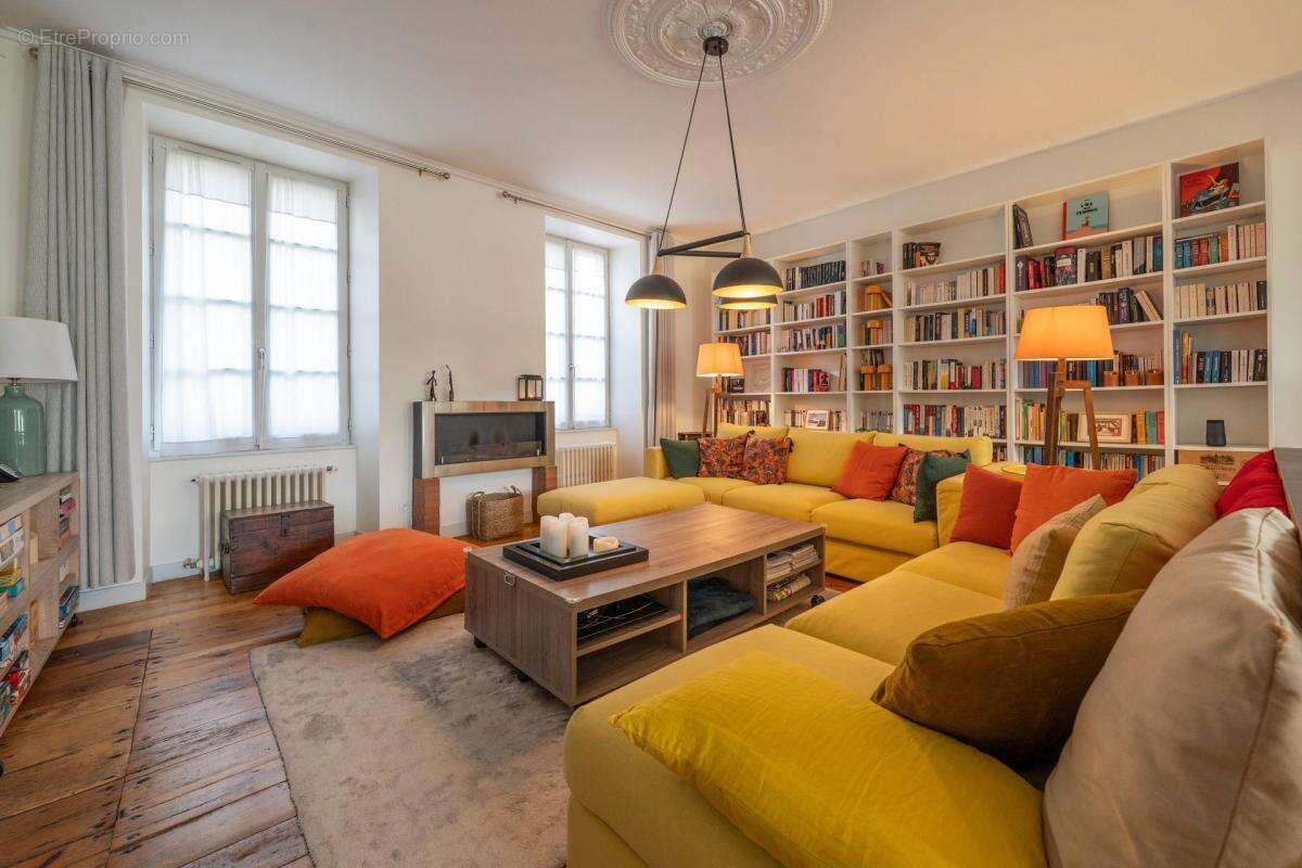 Maison à SAINT-JEAN-D&#039;ANGELY