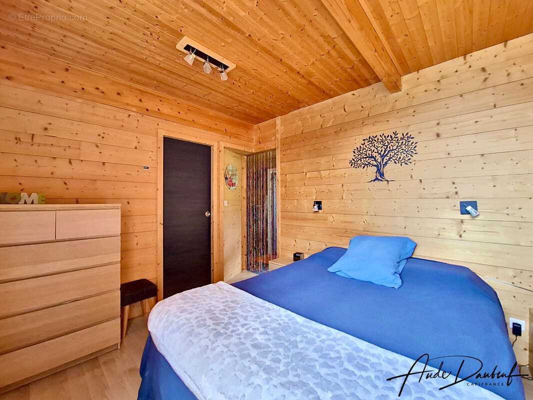 Aux portes de Genève - Maison familiale 4 chambres avec jardin, garage, abris voitures et annexes - photo 22