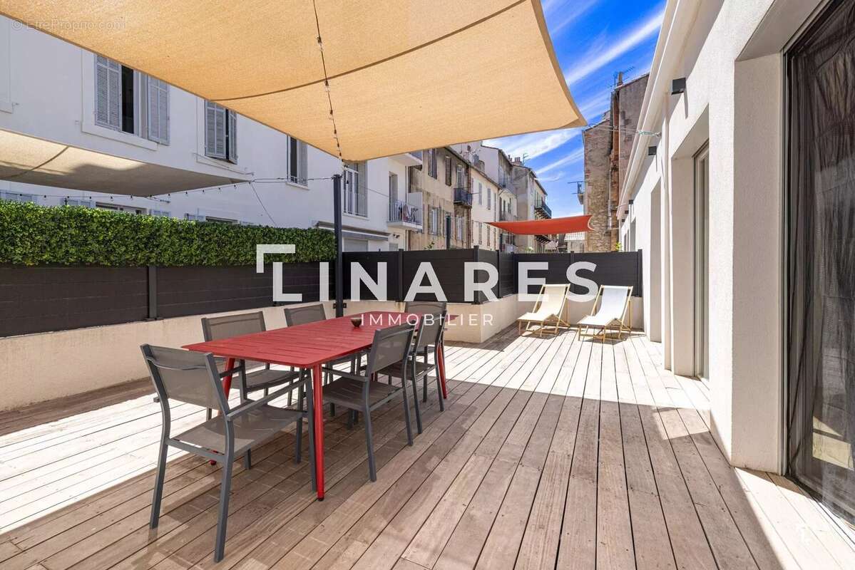 Appartement à MARSEILLE-1E