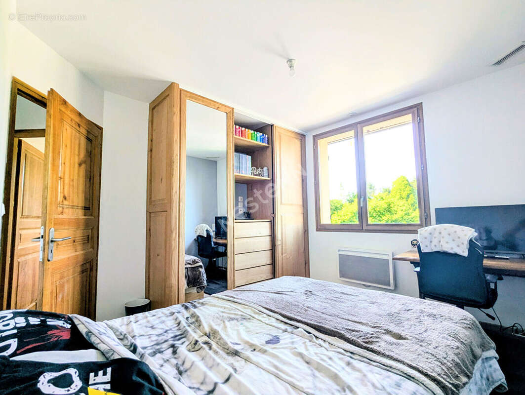 Villeneuve sur Aisne : Maison 2019 - 3 chambres - garage + dépendances - photo 3