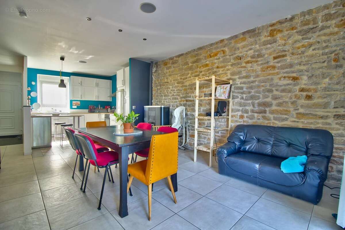 Maison de 187 m², 4 chambres - photo 2