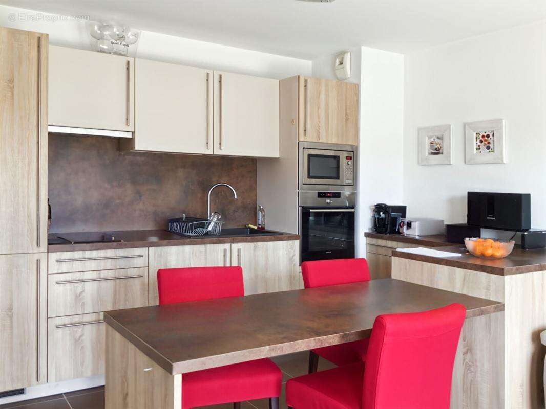 Appartement à VALLAURIS