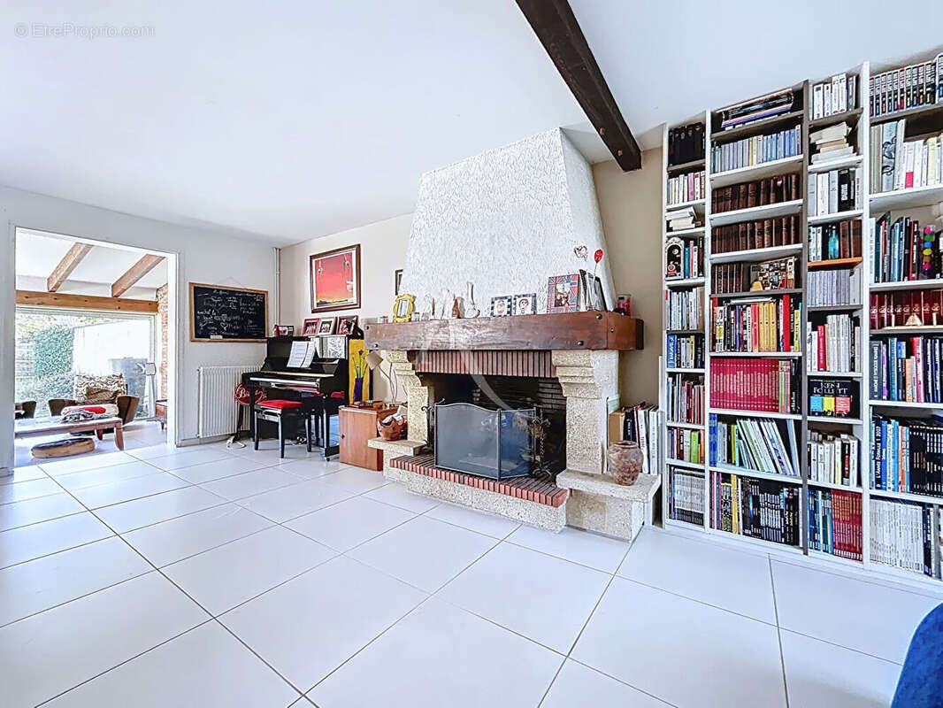 Maison à CASTELGINEST