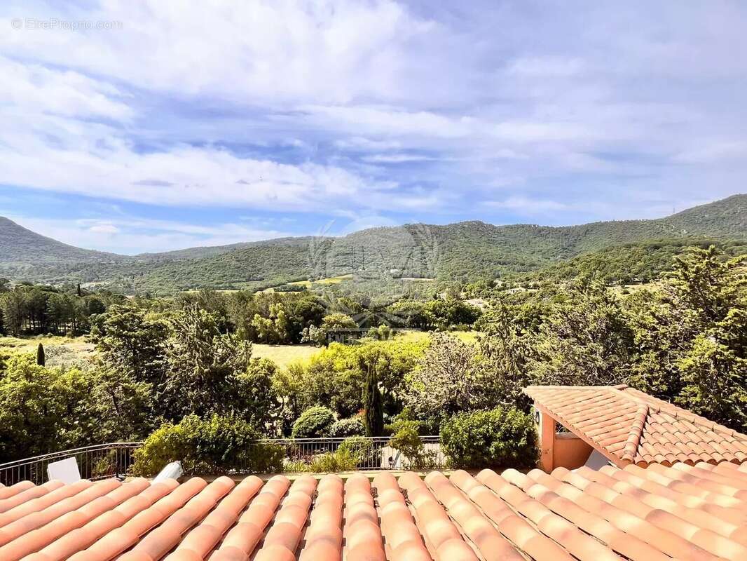 Maison à PLAN-DE-LA-TOUR