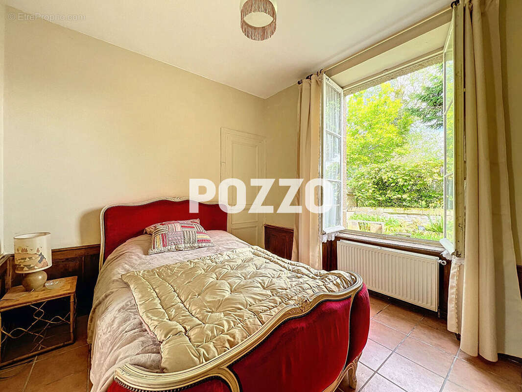 Maison à SAINT-HILAIRE-DU-HARCOUET