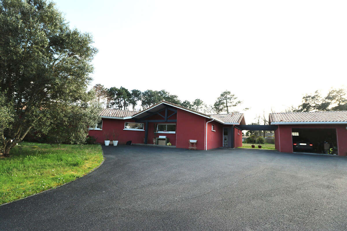 Maison à ANGRESSE