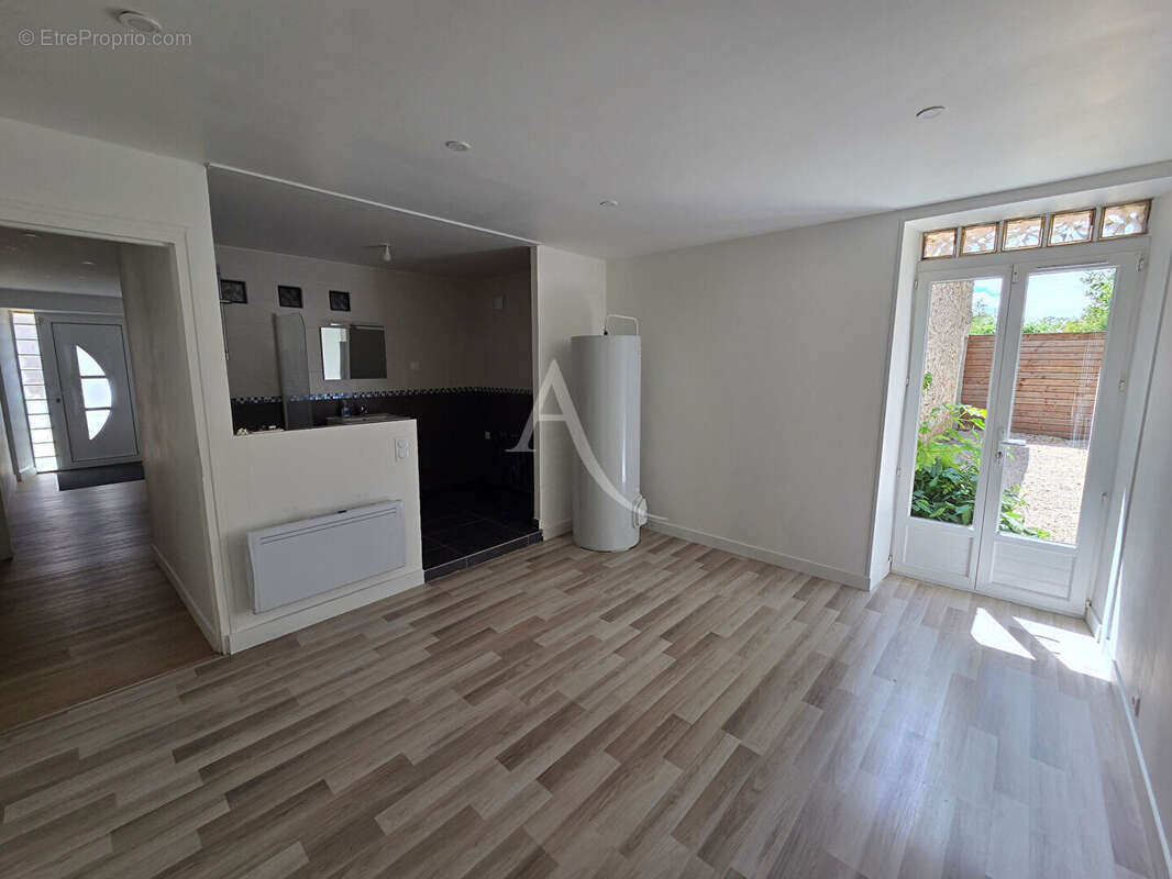 Maison Dourdan 5 pièces de 160 m2 avec grange attenante de 80 m² + garage 20 m² - photo 9