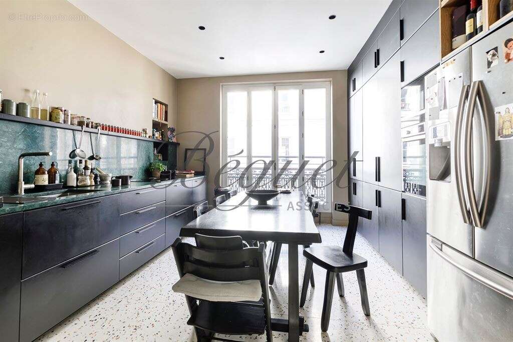 Appartement à PARIS-9E