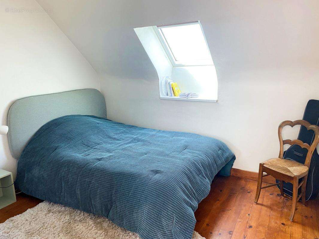 Propriété en pierre 208 m² dont 45 m² de véranda + grange 180 m² – Accessible PMR – 7000 m² – 20 min de Vannes! - photo 20